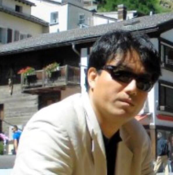 Headshot Tomo Honda