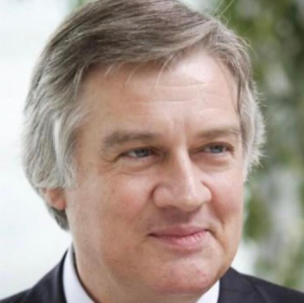 Headshot Richard Dasher